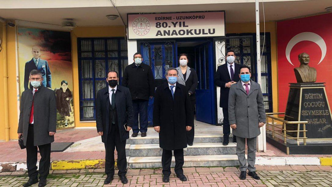 İl Milli Eğitim Müdürümüz Sayın Dr. Önder Arpacı İlçemiz Okullarını Ziyaret Etti.