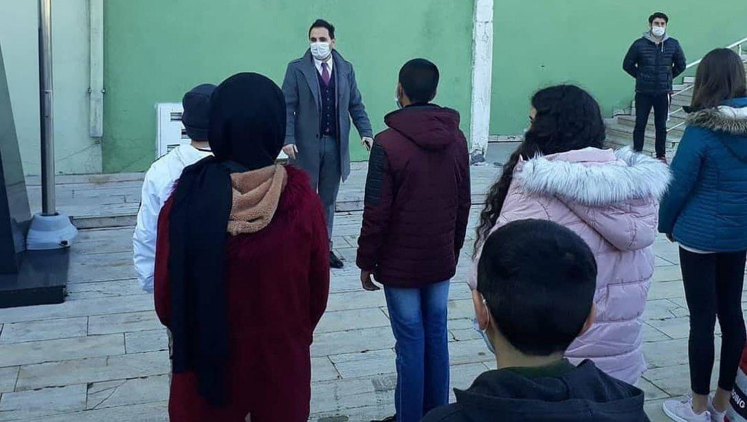Fen ve Sosyal Bilimler Proje Anadolu İmam Hatip Lisesi İstiklal Marşı Töreni
