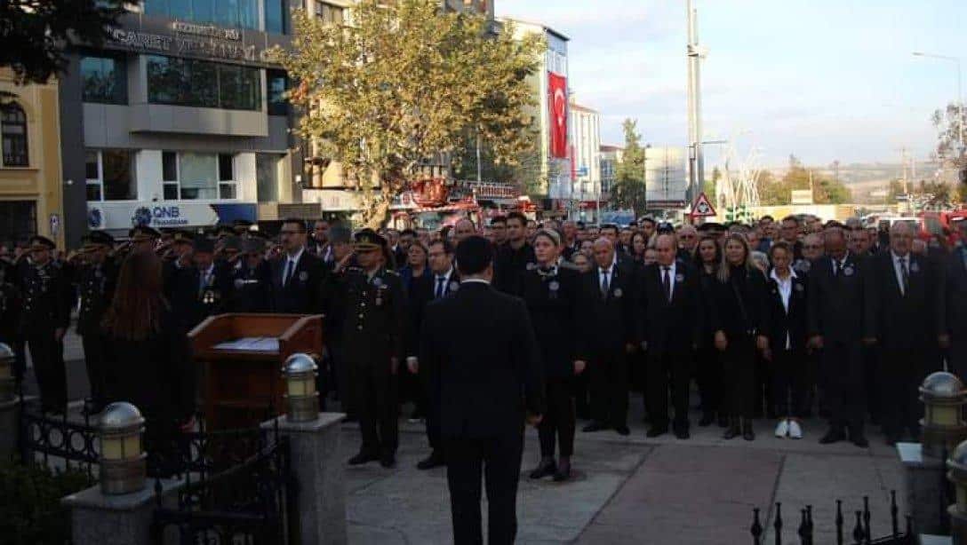 10 Kasım Atatürk 'ü Anma Günü Çelenk Sunma Töreni